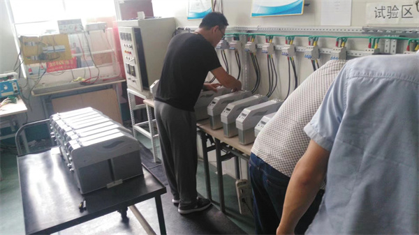 萊寶電氣為某模具企業提供無功補償方案